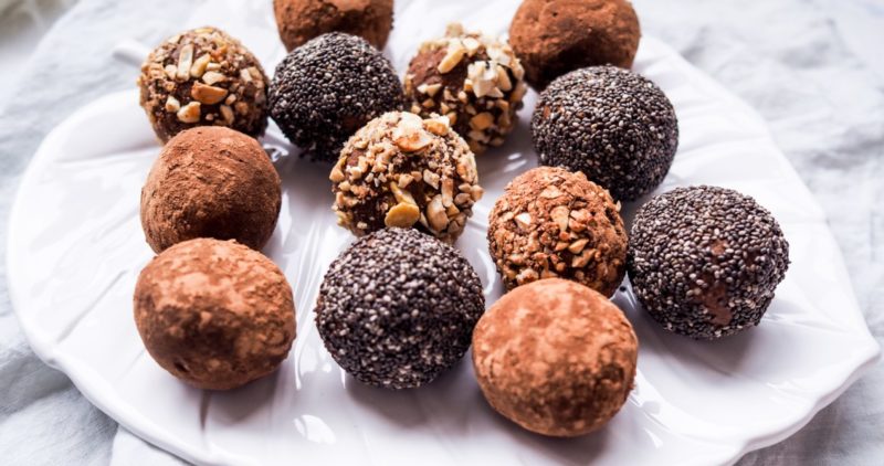 high protein snack recipes: protein balls presented on a plate