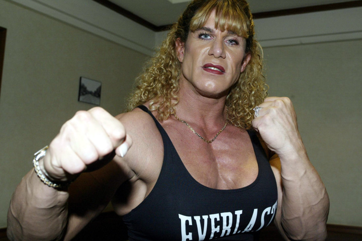 You Won't Believe How HUGE These 9 Female Bodybuilders Are 20